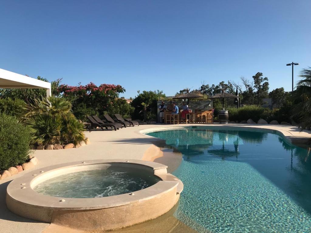 פורטו-וישיו L'Hacienda Piscine Chauffee A 28, Spa, Boulodrome Et Court De Tennis Prives, 2 Villas Independantes מראה חיצוני תמונה
