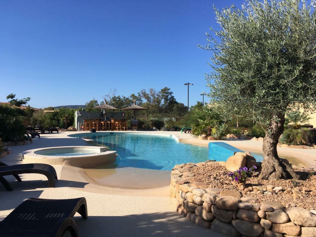 פורטו-וישיו L'Hacienda Piscine Chauffee A 28, Spa, Boulodrome Et Court De Tennis Prives, 2 Villas Independantes מראה חיצוני תמונה