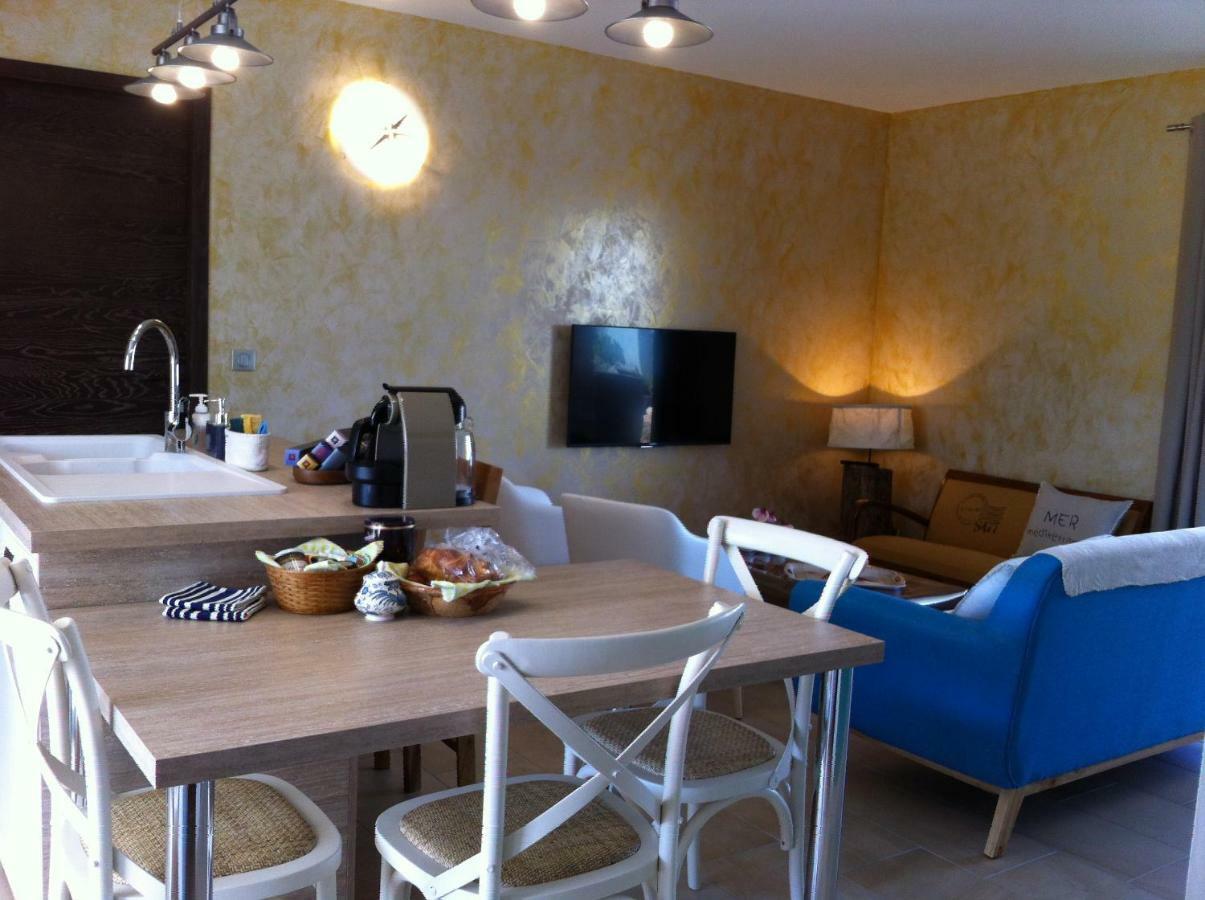 פורטו-וישיו L'Hacienda Piscine Chauffee A 28, Spa, Boulodrome Et Court De Tennis Prives, 2 Villas Independantes מראה חיצוני תמונה
